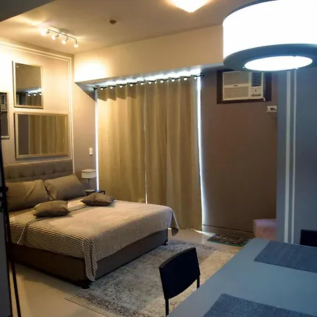 Studio-Type Staycation In Manhattan Heights, Cubao