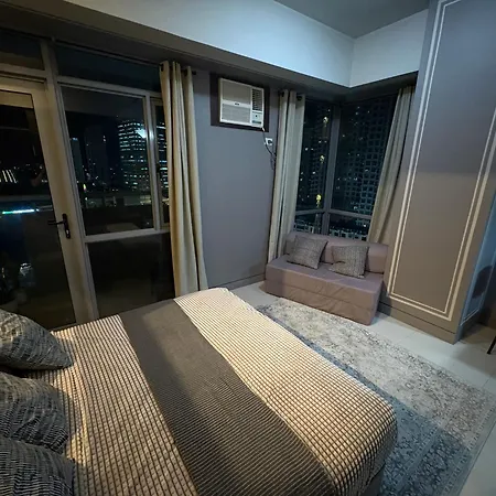 Castle Nook Staycation, Studio-Type Staycation In Manhattan Heights, Cubao