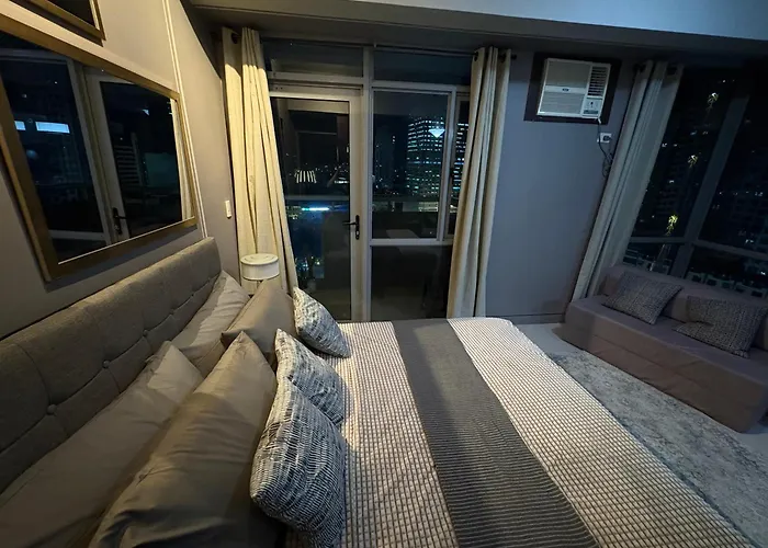 Castle Nook Staycation, Studio-type Staycation In Manhattan Heights, Cubao Manila